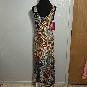NWT Maxi Dress GORGEOUS DESIGN!